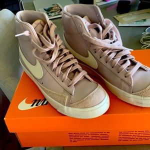 Nike W Blazer Mid 77 high tops